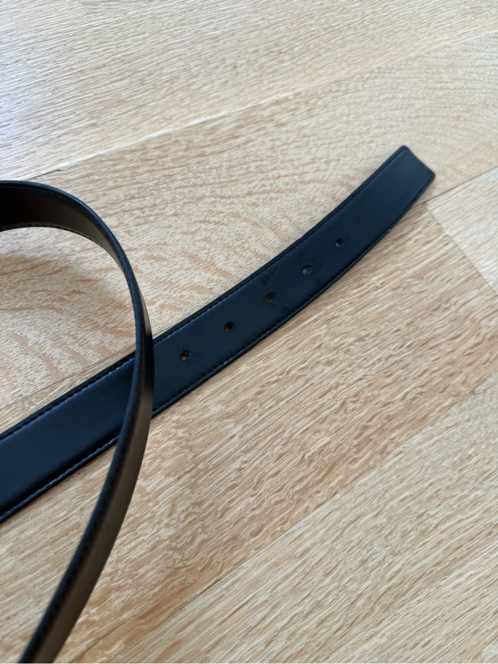 Authentic Dolce & Gabbana Black Leather Men's Belt with Silver DG Buckle